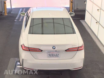 2026 BMW 5 Series Sedan 530i – miniatura 6