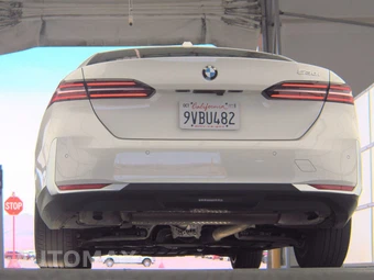2026 BMW 5 Series Sedan 530i – miniatura 7