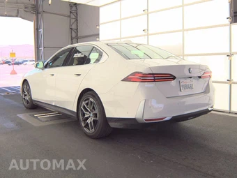 2026 BMW 5 Series Sedan 530i – miniatura 8