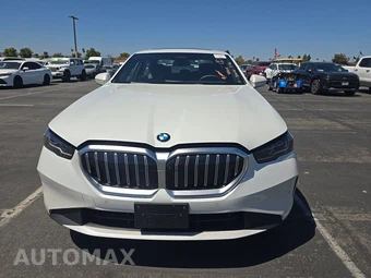 2026 BMW 5 Series Sedan 530i - miniatura 2