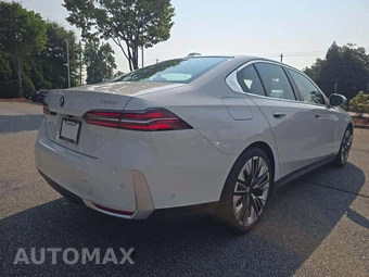 2026 BMW 5 Series Sedan 530i - miniatura 3
