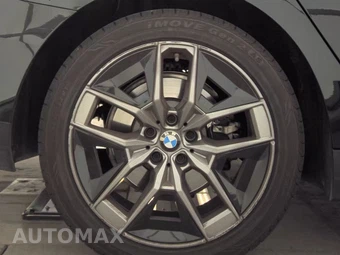 2026 BMW 5 Series Sedan 530i - miniatura 11