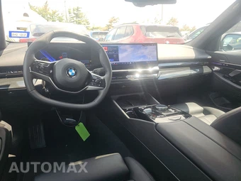 2026 BMW 5 Series Sedan 530i - miniatura 17