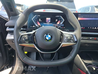 2026 BMW 5 Series Sedan 530i - miniatura 16