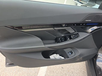 2026 BMW 5 Series Sedan 530i - miniatura 15