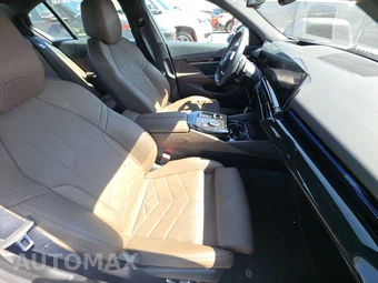 2026 BMW 5 Series Sedan 530i - miniatura 14