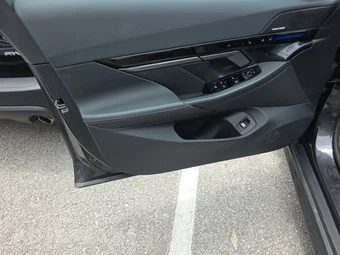 2026 BMW 5 Series Sedan 530i - miniatura 15