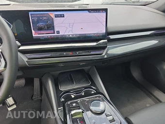 2026 BMW 5 Series Sedan 530i - miniatura 17