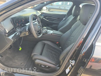 2026 BMW 5 Series Sedan 530i - miniatura 13