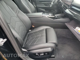 2026 BMW 5 Series Sedan 530i - miniatura 8