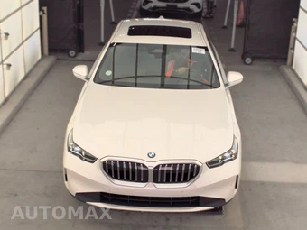 2026 BMW 5 Series Sedan 530i - miniatura 2