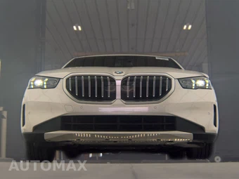 2026 BMW 5 Series Sedan 530i - miniatura 3
