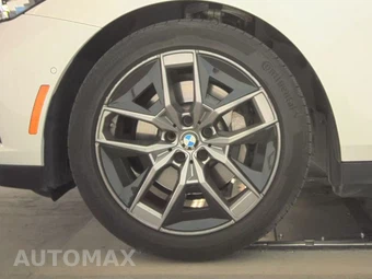 2026 BMW 5 Series Sedan 530i - miniatura 9