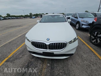 2026 BMW 5 Series Sedan 530i - miniatura 2