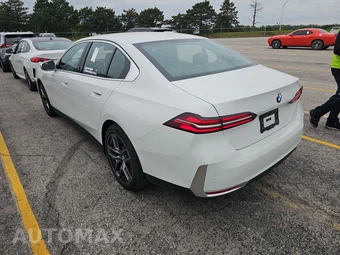 2026 BMW 5 Series Sedan 530i - miniatura 6