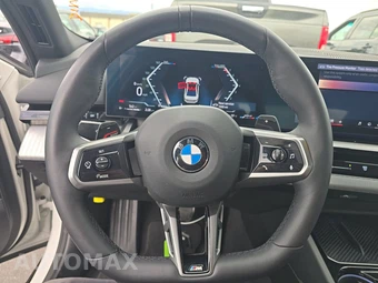 2026 BMW 5 Series Sedan 530i xDrive M SPORT LINE - miniatura 10