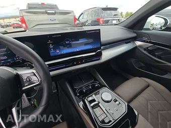 2026 BMW 5 Series Sedan 530i xDrive M SPORT LINE - miniatura 11