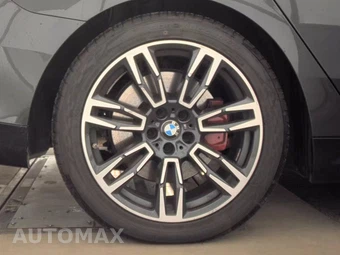 2026 BMW 5 Series Sedan 530i xDrive M SPORT LINE - miniatura 11