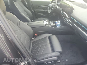 2026 BMW 5 Series Sedan 530i xDrive M SPORT LINE - miniatura 14
