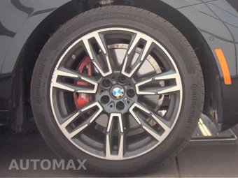 2026 BMW 5 Series Sedan 530i xDrive M SPORT LINE - miniatura 10
