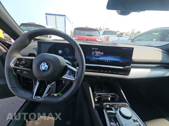 2026 BMW 5 Series Sedan 530i xDrive M SPORT LINE - miniatura 17
