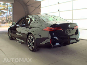 2026 BMW 5 Series Sedan 530i xDrive M SPORT LINE - miniatura 8