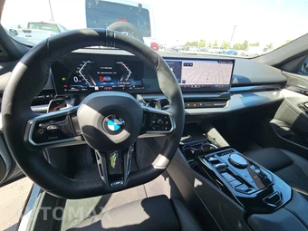 2026 BMW 5 Series Sedan 530i xDrive M SPORT LINE - miniatura 11