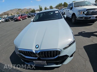 2026 BMW 5 Series Sedan 530i xDrive M SPORT LINE - miniatura 2