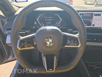 2026 BMW 5 Series Sedan 530i xDrive M SPORT LINE - miniatura 10