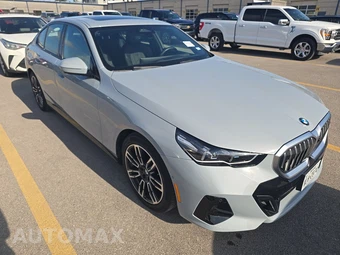 2026 BMW 5 Series Sedan 530i xDrive M SPORT LINE - miniatura 3