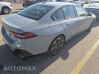 2026 BMW 5 Series Sedan 530i xDrive M SPORT LINE - miniatura 4