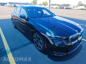 2026 BMW 5 Series Sedan 530i xDrive M SPORT LINE - miniatura 3