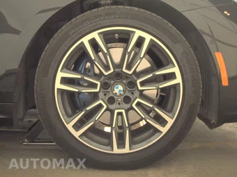 2026 BMW 5 Series Sedan 530i xDrive M SPORT LINE - miniatura 10