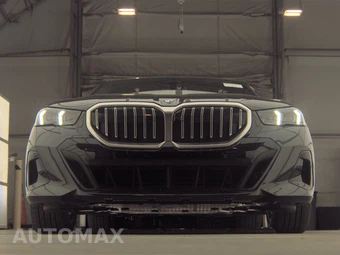 2026 BMW 5 Series Sedan 530i xDrive M SPORT LINE - miniatura 3