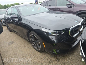 2026 BMW 5 Series Sedan 530i xDrive M SPORT LINE - miniatura 4