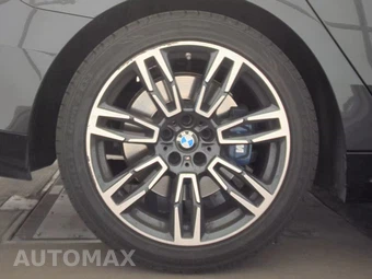 2026 BMW 5 Series Sedan 530i xDrive M SPORT LINE - miniatura 11
