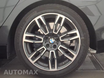 2026 BMW 5 Series Sedan 530i xDrive M SPORT LINE - miniatura 12