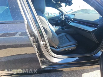 2026 BMW 5 Series Sedan 530i xDrive M SPORT LINE - miniatura 14