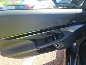 2026 BMW 5 Series Sedan 530i xDrive M SPORT LINE - miniatura 15
