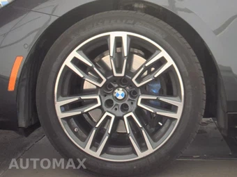 2026 BMW 5 Series Sedan 530i xDrive M SPORT LINE - miniatura 9