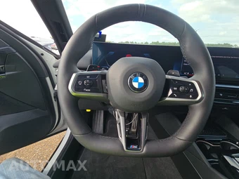 2026 BMW 5 Series Sedan 530i xDrive M SPORT LINE - miniatura 10