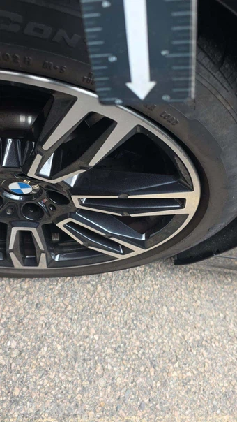 2026 BMW 5 Series Sedan 530i xDrive M SPORT LINE - miniatura 24