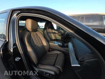 2026 BMW 5 Series Sedan 530i xDrive M SPORT LINE - miniatura 8