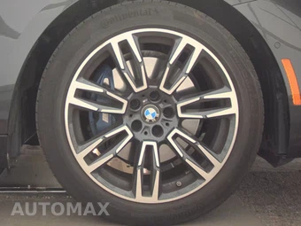 2026 BMW 5 Series Sedan 530i xDrive M SPORT LINE - miniatura 10