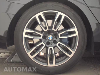 2026 BMW 5 Series Sedan 530i xDrive M SPORT LINE - miniatura 11