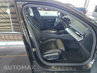 2026 BMW 5 Series Sedan 530i xDrive M SPORT LINE - miniatura 14