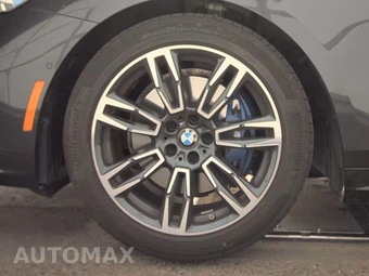 2026 BMW 5 Series Sedan 530i xDrive M SPORT LINE - miniatura 9