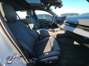 2026 BMW 5 Series Sedan 530i xDrive M SPORT LINE - miniatura 14
