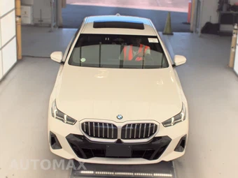 2026 BMW 5 Series Sedan 530i xDrive M SPORT LINE - miniatura 2