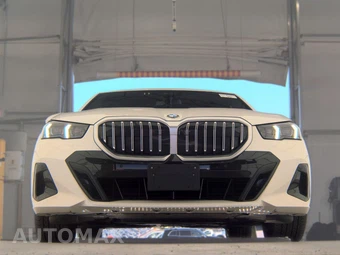 2026 BMW 5 Series Sedan 530i xDrive M SPORT LINE - miniatura 3